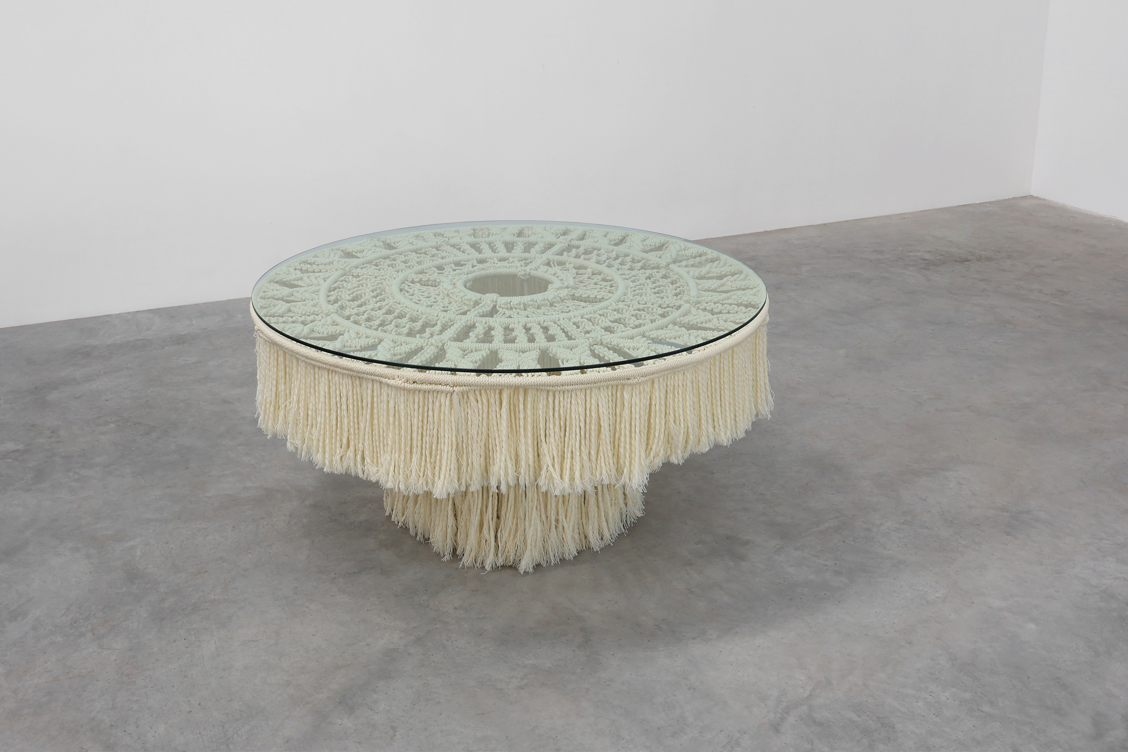 Monumental white dining table with glass top and macram&eacute; in Hollywood regency style, Italy 20th century thumbnail